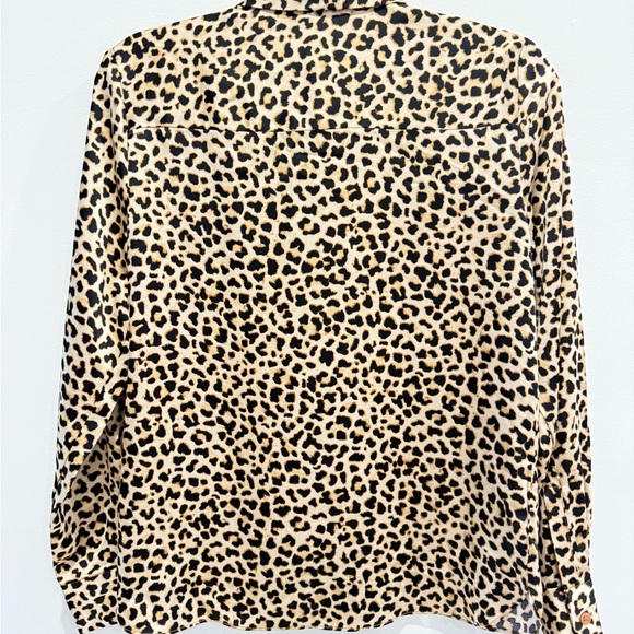 Leopard Print Button-UP Blouse Women’s Size Small. - Picture 5 of 8